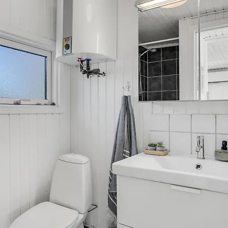 Awesome In With Kitchen 度假居